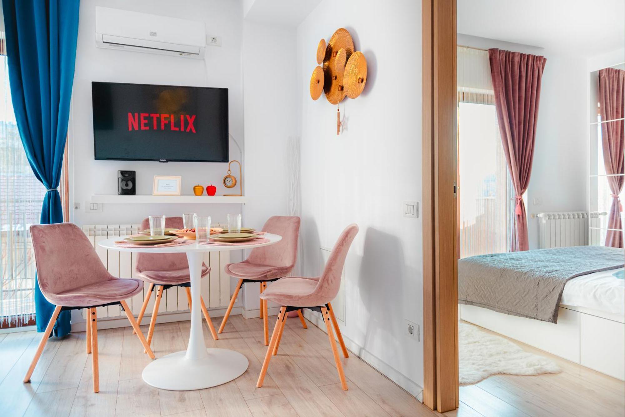 בוקרשט Downtown Apartment Boutique - Blue & Pink מראה חיצוני תמונה