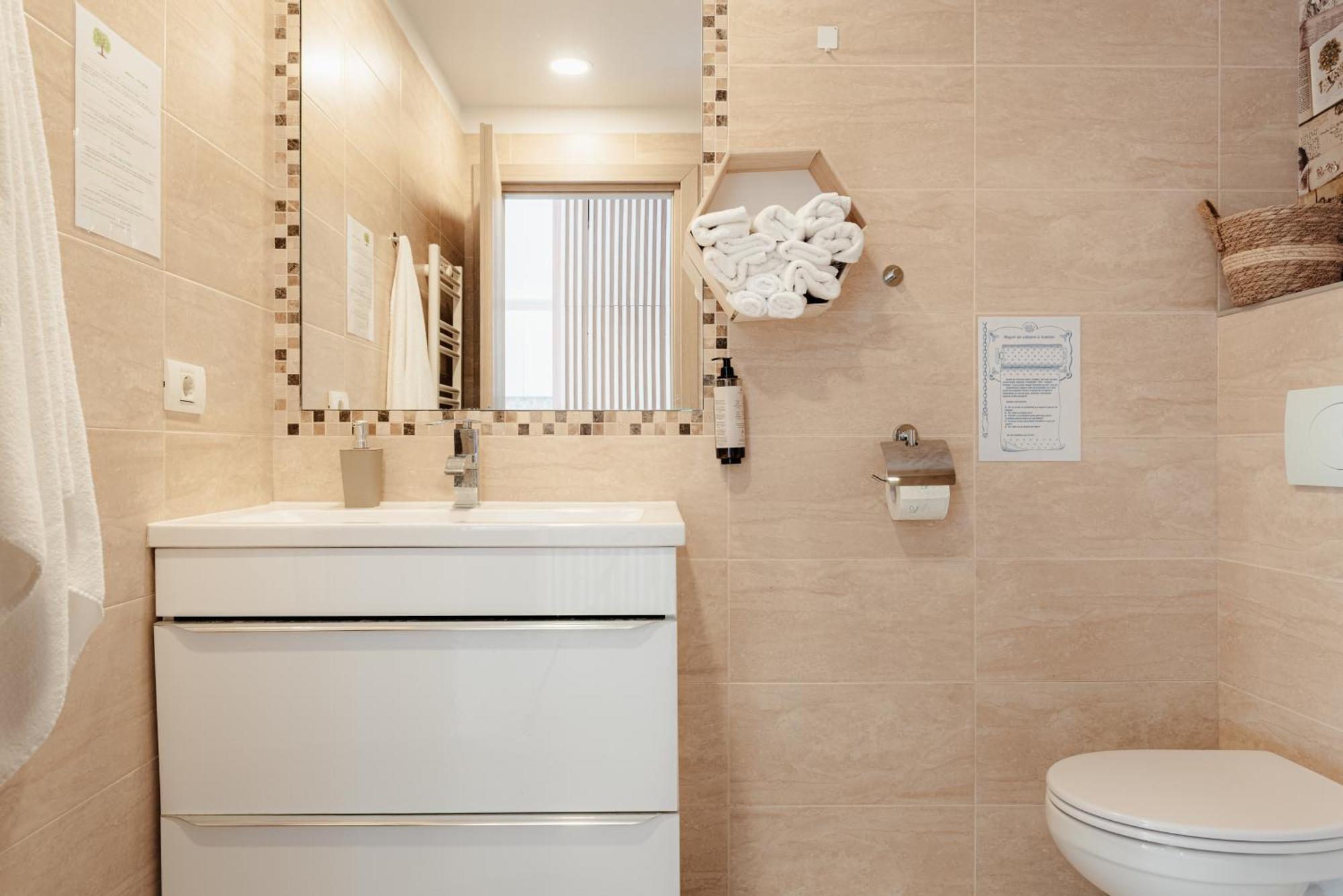 בוקרשט Downtown Apartment Boutique - Blue & Pink מראה חיצוני תמונה
