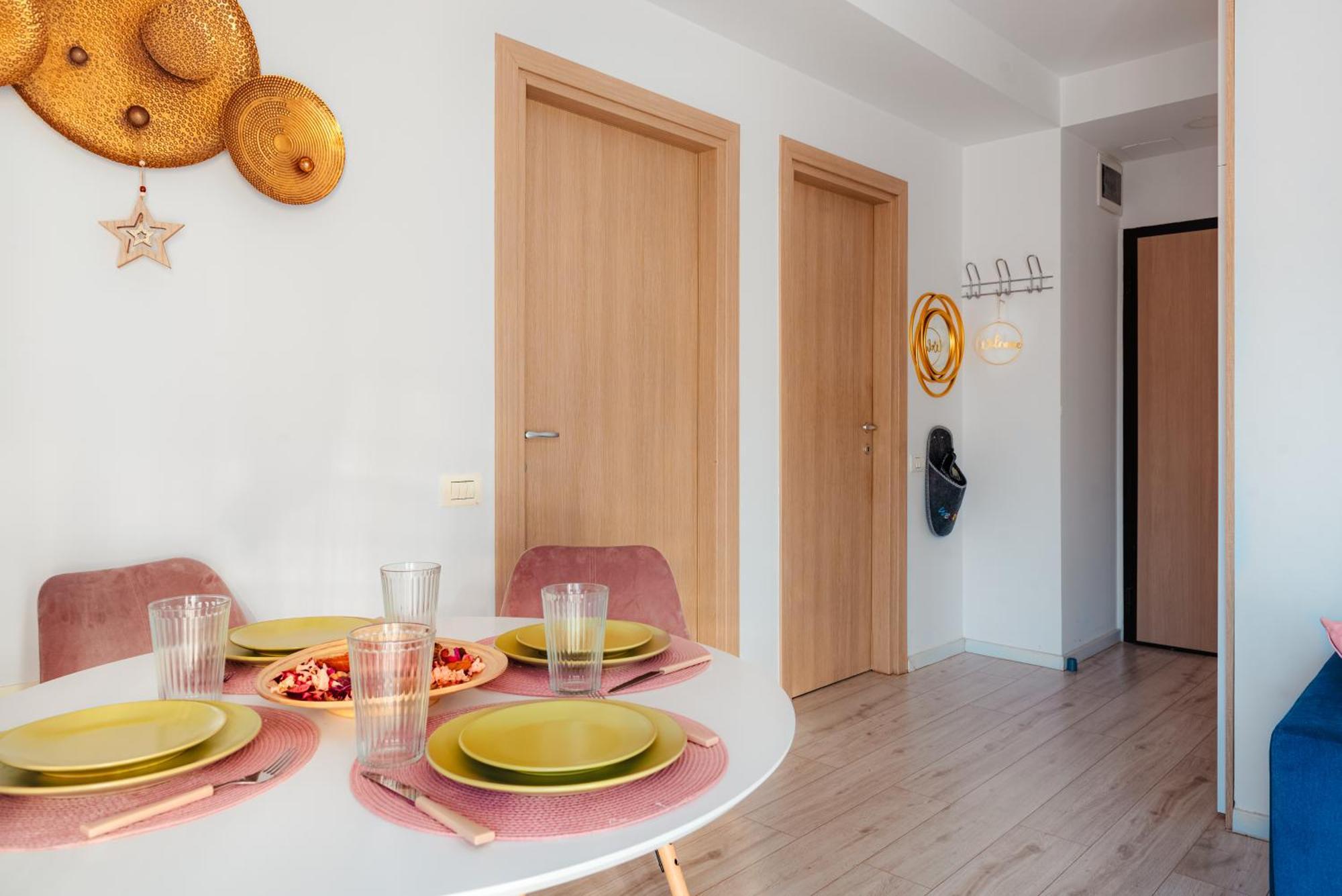 בוקרשט Downtown Apartment Boutique - Blue & Pink מראה חיצוני תמונה